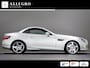 Mercedes-Benz SLK 200 AMG-Line (SFEERVERLICHTING, STOEL- & NEKVERWARMING, NAVIGATIESYSTEEM, CRUISE CONTROL, BLUETOOTH)