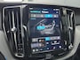 Volvo XC60 2.0 T6 Plug-in hybrid AWD Plus Dark | Trekhaak | Stoelverwarming | 360 graden camera | Keyless Entry |