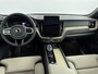 Volvo XC60 NEW MODEL 2.0 T6 Plug-in hybrid AWD Plus Dark | Panoramadak | PDC V+A en 360 Camera | Stoel+stuurverwarming | Head Up Display | Keyless |