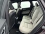 Volvo XC60 NEW MODEL 2.0 T6 Plug-in hybrid AWD Plus Dark | Panoramadak | PDC V+A en 360 Camera | Stoel+stuurverwarming | Head Up Display | Keyless |