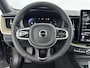 Volvo XC60 NEW MODEL 2.0 T6 Plug-in hybrid AWD Plus Dark | Panoramadak | PDC V+A en 360 Camera | Stoel+stuurverwarming | Head Up Display | Keyless |