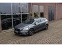 Volvo V40 2.0 T2 R-Design Facelift | 2e eigenaar | LED | Navigatie | 17 inch | Climate control | Alcantara/leer | Sportstoelen | PDC | Cruise control | Sportstuur | 122 pk