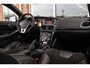 Volvo V40 2.0 T2 R-Design Facelift | 2e eigenaar | LED | Navigatie | 17 inch | Climate control | Alcantara/leer | Sportstoelen | PDC | Cruise control | Sportstuur | 122 pk