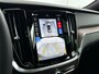 Volvo V60 T8 Ultra Dark Performance | 20" | Bowers & Wilkins | Geventileerd Nappa | Massagestoelen | Getint Glas | Panoramadak | Head-up | 360 Camera | Full LED | Adaptieve Cruise | BLIS