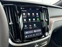 Volvo V60 T8 Ultra Dark Performance | 20" | Bowers & Wilkins | Geventileerd Nappa | Massagestoelen | Getint Glas | Panoramadak | Head-up | 360 Camera | Full LED | Adaptieve Cruise | BLIS