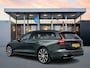 Volvo V60 T8 Ultra Dark Performance | 20" | Bowers & Wilkins | Geventileerd Nappa | Massagestoelen | Getint Glas | Panoramadak | Head-up | 360 Camera | Full LED | Adaptieve Cruise | BLIS