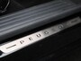 Peugeot e-2008 EV GT 50 kWh | Apple Carplay/Android Auto | Achteruitrijcamera | Parkeersensoren | Stoelverwarming | Lederen bekleding |