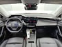 Peugeot 308 Allure Avantage 1.6 Plug-in Hybrid 180pk Automaat | Navigatie | Achteruitrijcamera | Adaptieve Cruise Control | Climate Control | Parkeersensoren v+a | Stoel- en stuurverwarming | Keyless | Led koplampen | Armsteun | Draadloze Apple Carplay / Android Auto + telefoonlader |  Digitaal instrumentenpaneel | Donker getint glas | 17" lichtmetalen velgen |