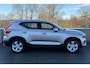 Volvo XC40 2.0 B3 Plus Bright | Trekgewicht 1600KG | Verwarmbare voorruit | Trekhaak | 360 Camera | 19 inch | Google Automotive| Elektrisch glazen panorama dak