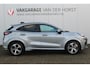 Ford Puma 1.0-125pk EcoBoost Mild Hybrid ST-Line X AUTOMAAT ! Nieuw model ! Fabrieksgarantie t/m 25-09-2028. Mooie, erg luxe hoogzitter ! Slechts 8.500 km ! Autm. airco, camera rondom, navigatie, telefoonvoorb., B&O soundsyst., metallic lak, LM wielen, LED verlichting, adaptieve cruise control etc.