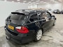 BMW 3-Serie Touring 318i High Executive / AUTOMAAT / MULTIEMEDIA-NAVI / DEALER ONDERHOUDEN