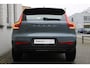 Volvo XC40 1.5 T4 Recharge R-Design | Dealeronderhouden | Verwarmbaar stuurwiel | Verwarmbare voorstoelen | Achteruitrij camera | Elektrische achterklep | Keyless | Apple carplay | Cruise control | LED-verlichting |