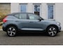 Volvo XC40 1.5 T4 Recharge R-Design | Dealeronderhouden | Verwarmbaar stuurwiel | Verwarmbare voorstoelen | Achteruitrij camera | Elektrische achterklep | Keyless | Apple carplay | Cruise control | LED-verlichting |