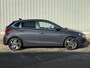Hyundai i20 1.0 T-GDI Premium / Nederlandse Auto / Fabrieksgarantie t/m 02-2028 / Apple CarPlay/Android Auto / Navigatie / Bose Audio / Stoel- en Stuurverwarming / Keyless Entry / Climate Control / Achteruitrijcamera / Parkeersensoren voor + achter / Full LED verlichting /