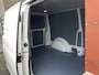 Volkswagen Transporter 2.0 TDI L2H1 28 Airco Cruise Alu Velg Side Bar Leer Trekhaak 2500 kg Alu Velg Euro 6