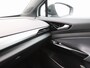 Volkswagen ID.4 Limited Edition 52 kWh accu 170 pk | Stoel & Stuurverwarming | Adaptive Cruise Control | Trekhaak | Achteruitrijcamera | Carplay |