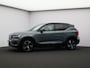 Volvo XC40 Recharge P8 AWD R-Design / Trekhaak / Pano. dak / 360 camera / Stoel-, stuurwiel- & achterbankverwarming / Harman Kardon / Pilot Assist / Zwart Leder / Blis