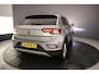 Volkswagen T-Roc Life Edition 1.5 TSI 150pk DSG Automaat Adaptive cruise control, Achteruitrijcamera, LED koplampen, App connect, Airco, DAB, Radio, Bluetooth, Keyless entry