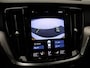 Volvo S60 Recharge T6 AWD R-Design / Pano. dak / Elektr. stoelverstelling / Stuurwiel- & stoelverwarming / Adapt. cruise control + stuurhulp / Achteruitrijcamera / Blis /