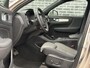 Volvo XC40 Plug-in hybrid T4 Core Bright | Facelift | Trekhaak | Elektrische stoelverstelling | Navigatie | Achteruitrijcamera | Apple Carplay / Android Auto | Parkeersensoren voor + achter | Climate control |