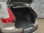 Volvo XC40 Plug-in hybrid T4 Core Bright | Facelift | Trekhaak | Elektrische stoelverstelling | Navigatie | Achteruitrijcamera | Apple Carplay / Android Auto | Parkeersensoren voor + achter | Climate control |