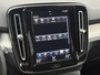 Volvo XC40 Plug-in hybrid T4 Core Bright | Facelift | Trekhaak | Elektrische stoelverstelling | Navigatie | Achteruitrijcamera | Apple Carplay / Android Auto | Parkeersensoren voor + achter | Climate control |