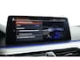 BMW 5-Serie Touring 530d xDrive M Sport | Dig. Cockpit | Shadow Line | Elek. Trek. | HarmanKardon | Leder | Adapt. Cruise | Nav+CarPlay | 360*+PDC | Elek. Klep | Stoelverw. | Sfeerverlichting | LED  V