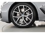 BMW 5-Serie Touring 530d xDrive M Sport | Dig. Cockpit | Shadow Line | Elek. Trek. | HarmanKardon | Leder | Adapt. Cruise | Nav+CarPlay | 360*+PDC | Elek. Klep | Stoelverw. | Sfeerverlichting | LED  V