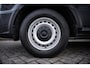 Volkswagen Crafter 35 2.0 TDI L3H3 Highline | Automaat | App-Connect | Cruise control | Trekhaak | Parkeer camera | Navigatie |