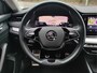 Skoda Octavia Combi 1.0 TSI Business Edition Plus Panoramadak - Blindspot detectie - Adaptieve Cr.control - Led matrix koplampen