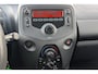 Toyota Aygo 1.0 VVT-i x-fun NL-auto, boekjes compleet, airconditioning, uitstelbare zijruiten achter, start/stop systeem, centrale deurvergrendeling