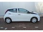 Toyota Aygo 1.0 VVT-i x-fun NL-auto, boekjes compleet, airconditioning, uitstelbare zijruiten achter, start/stop systeem, centrale deurvergrendeling