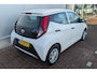 Toyota Aygo 1.0 VVT-i x-fun NL-auto, boekjes compleet, airconditioning, uitstelbare zijruiten achter, start/stop systeem, centrale deurvergrendeling