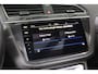 Volkswagen Tiguan Allspace 1.5 TSI 2x R-line Blackstyle 7-Persoons Panoramadak, Head-up Display, ACC, Apple CarPlay/Android Auto,
