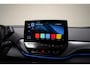 Volkswagen ID.4 77 kWh Life 3-Fase [ LED Navi Apple/Android Stoelverwarming ]
