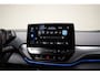 Volkswagen ID.4 77 kWh Life 3-Fase [ LED Navi Apple/Android Stoelverwarming ]