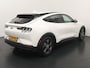 Ford Mustang Mach-E Extended RWD 294 pk 98 kWh | Adapt. Cruise | Clima | Winterpack | Leer | Camera | Apple carplay | Android Auto |