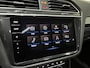 Volkswagen Tiguan 1.5 TSI ACT Highline R-Line | Adaptive Cruise | Lederen Bekleding | Memory | Panoramadak |