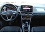 Volkswagen T-Roc 1.5 TSI Style | Adaptieve cruise | Camera | Elek. achterklep | Stoelverwarming