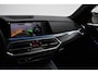 BMW X5 xDrive45e 394pk High Executive M-Sport PHEV 6 cilinder Panoramisch schuif-kantel dak Harman Kardon Head up display Lederen bekleding Electrische verstelling comfort stoelen