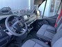 Renault Master T35 2.3 dCi 150 L2H2 Energy Work Edition / AIRCO / SIDEBARS / PARKEERSESNOREN / NAVIGATIE / TREKHAAK / BETIMMERING