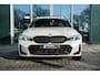 BMW 3-Serie Touring 330e l M Sportpakket Pro | Driving Assistant Prof l Head-up l Panorama dak l 19 inch l