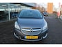 Opel Meriva 1.4-120pk Turbo Business+. Erg nette hoogzitter voor nog jaren rijplezier ! Autm. airco, metallic lak, lichtmetalen velgen, trekhaak, elektr. ramen v+a, elektr. spiegels, bluetooth, cruise control, r/cd etc.