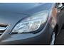 Opel Meriva 1.4-120pk Turbo Business+. Erg nette hoogzitter voor nog jaren rijplezier ! Autm. airco, metallic lak, lichtmetalen velgen, trekhaak, elektr. ramen v+a, elektr. spiegels, bluetooth, cruise control, r/cd etc.