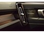 Volvo XC40 T3 163pk AUT8 R-Design Pano/ Harman Kardon/ Camera/ Stoelverw./ PDC v+a/ Donker glas