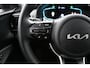Kia Stonic 1.0 T-GDi MHEV DynamicPlusLine Automaat - Stoel / Stuurwielverwarming - Parkeersensoren - Navigatie - Airco - Cruise Control - Fabrieksgarantie tot 06-2032