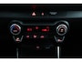 Kia Stonic 1.0 T-GDi MHEV DynamicPlusLine Automaat - Stoel / Stuurwielverwarming - Parkeersensoren - Navigatie - Airco - Cruise Control - Fabrieksgarantie tot 06-2032