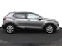 Kia Stonic 1.0 T-GDi MHEV DynamicPlusLine Automaat - Stoel / Stuurwielverwarming - Parkeersensoren - Navigatie - Airco - Cruise Control - Fabrieksgarantie tot 06-2032