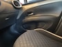 Toyota Aygo X 1.0 VVT-i MT Envy,Elektrisch-Vouwdak,Navigtie,Achteruitrijcamera,Spraakbediening,Cruisecontrol Adaptief,Climatecontrol,Telefoonlader,Keyless Stoelverwarming,Two Tone Lak,18 Inch Lmv