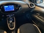 Toyota Aygo X 1.0 VVT-i MT Envy,Elektrisch-Vouwdak,Navigtie,Achteruitrijcamera,Spraakbediening,Cruisecontrol Adaptief,Climatecontrol,Telefoonlader,Keyless Stoelverwarming,Two Tone Lak,18 Inch Lmv